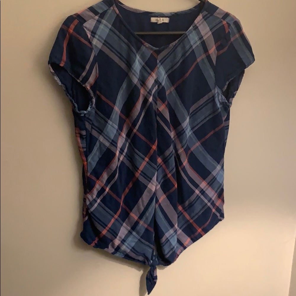 Flannel patterned tee with tie at waist